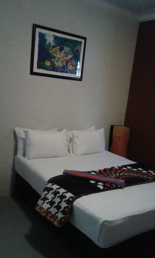Royal Crown Guesthouse Joanesburgo Exterior foto