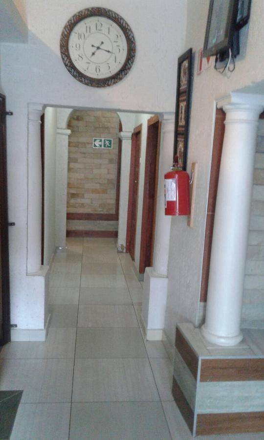 Royal Crown Guesthouse Joanesburgo Exterior foto